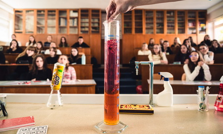 Ústav biochemie a mikrobiologie při FPBT VŠCHT Praha