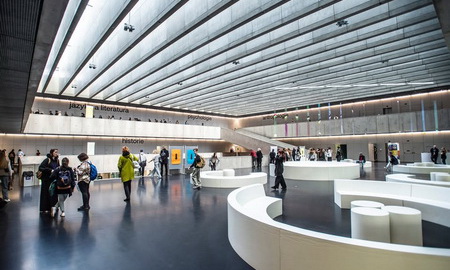 Fakulta humanitních studií Univerzity Karlovy