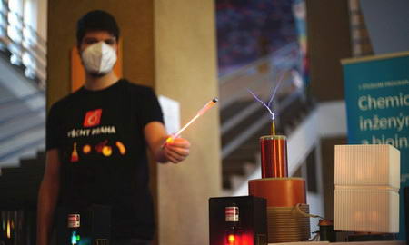 Fakulta chemické technologie VŠCHT Praha