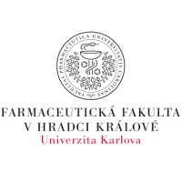Farmaceutická fakulta v Hradci Králové, Univerzita Karlova